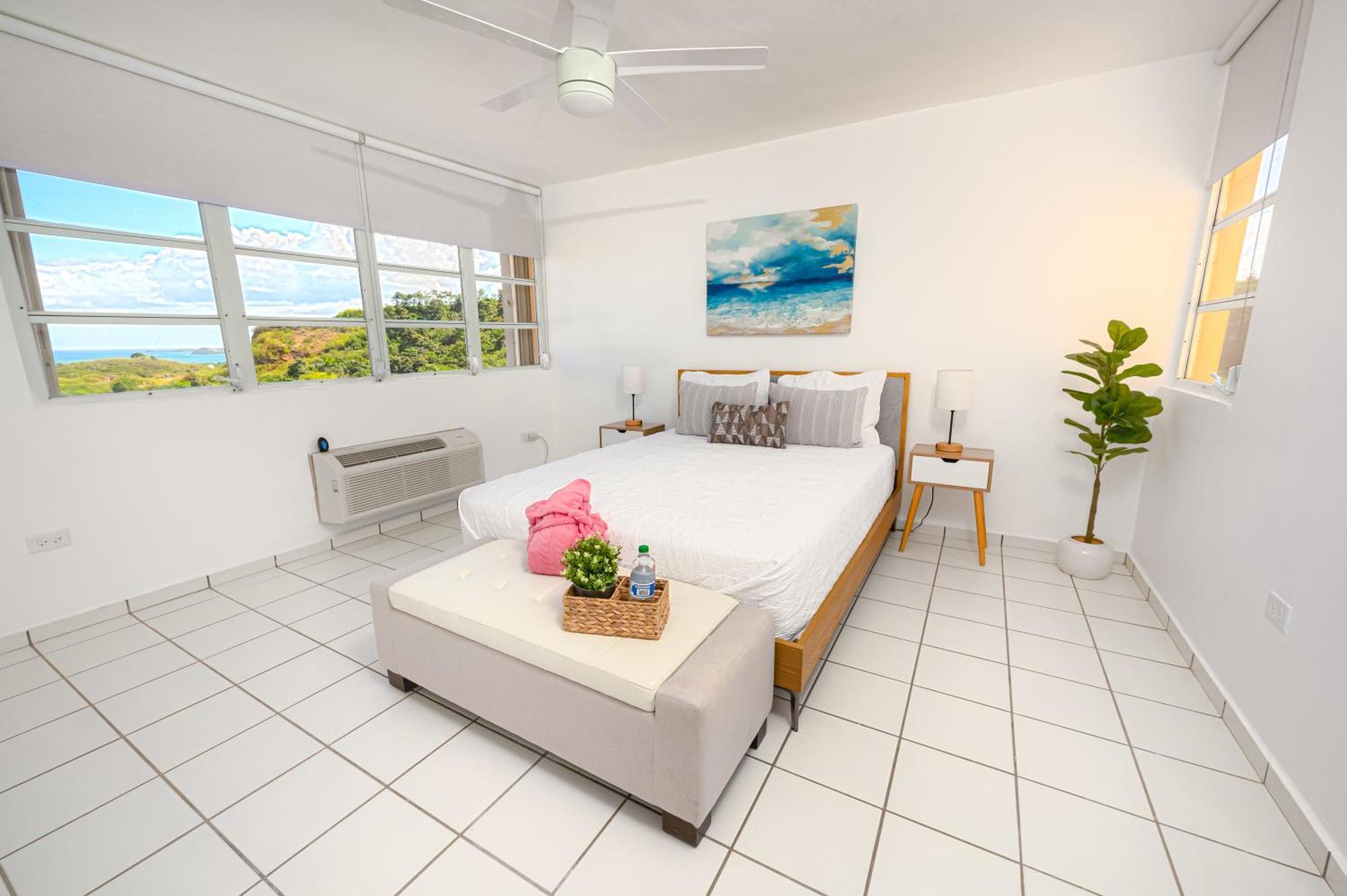 Ocean & Mountains View, Marina, Ferry, Vista Mar, Costa Esmeralda Ceiba المظهر الخارجي الصورة