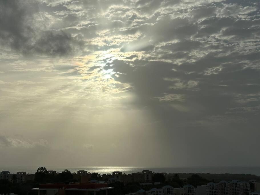 Ocean & Mountains View, Marina, Ferry, Vista Mar, Costa Esmeralda Ceiba المظهر الخارجي الصورة